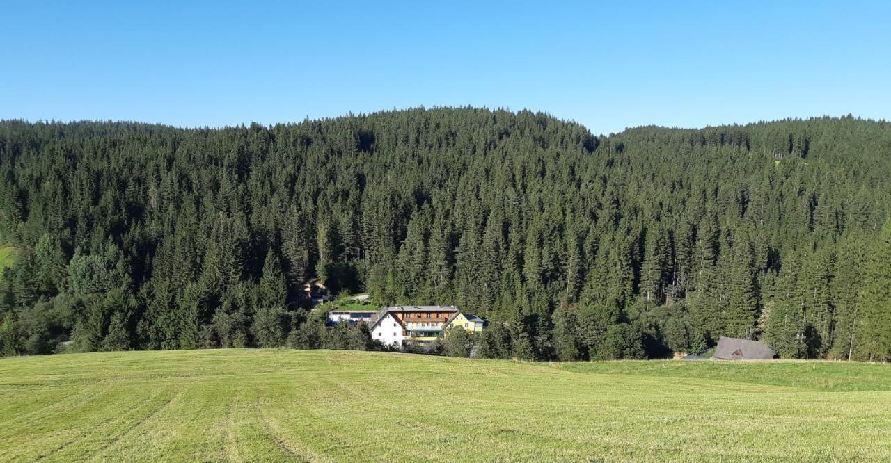 Gasthof Klug Zum Ehrensepp Modriach Exterior photo